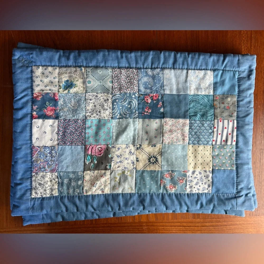 Set of 4 Vintage Quilted Patchwork Placemats Floral Cottagecore Farmhouse